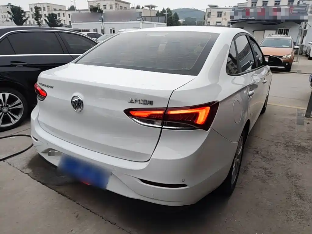 Buick Excelle — миниатюра 7