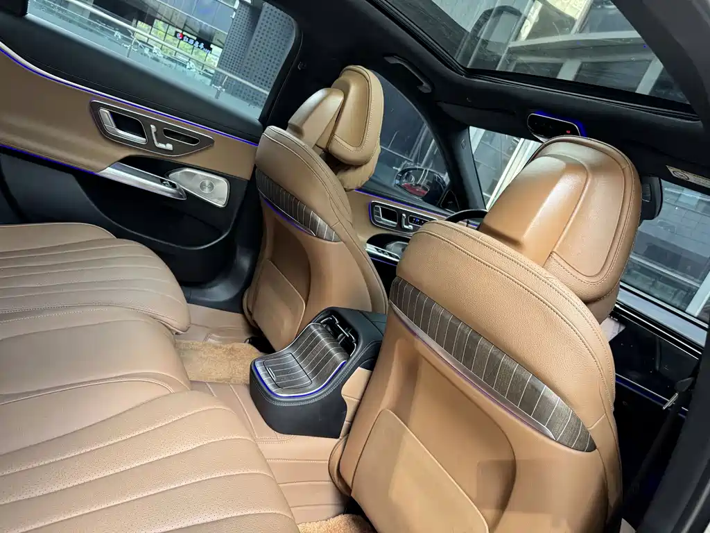 Mercedes-Benz E-Class — миниатюра 42