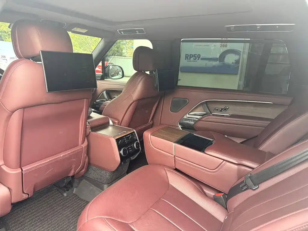 Land Rover Range Rover — миниатюра 8