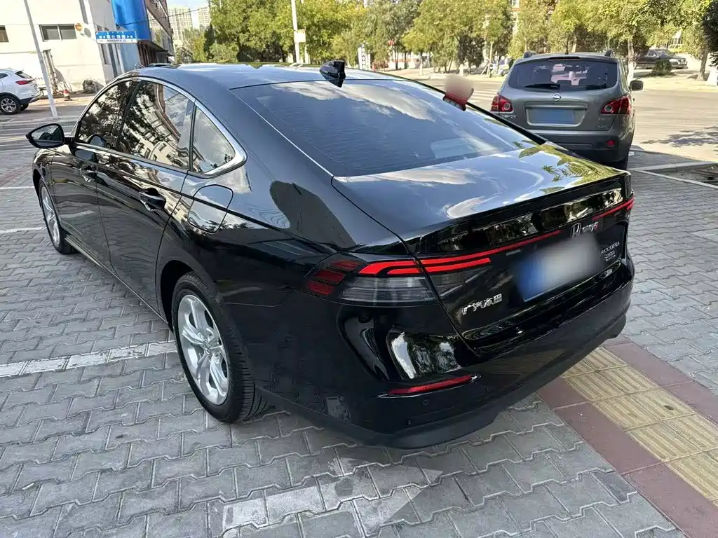 Honda Accord — миниатюра 11