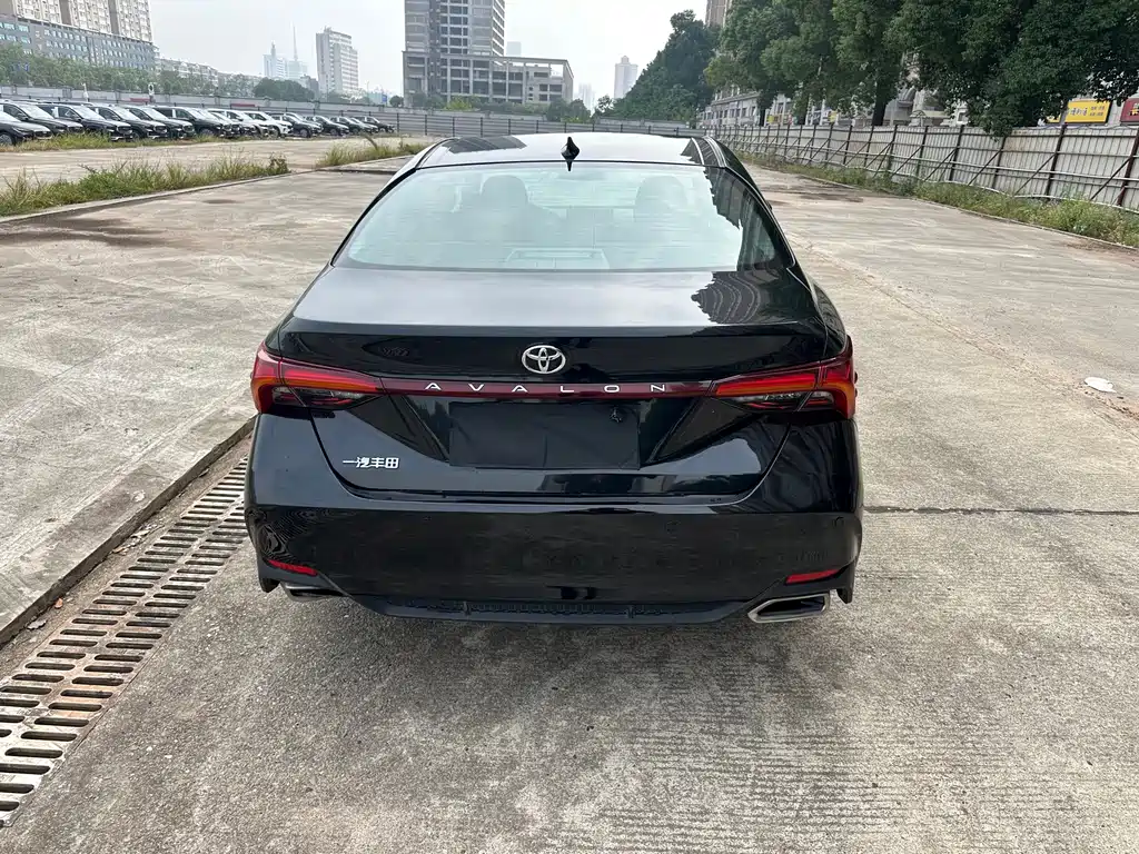Toyota Avalon — миниатюра 14