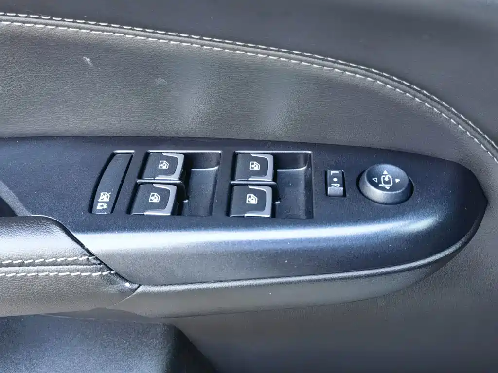 Cadillac SRX — миниатюра 22