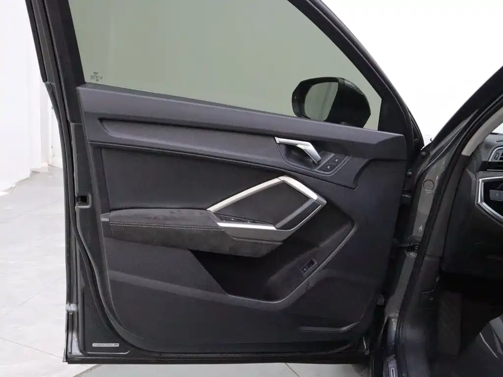 Audi Q3 — миниатюра 10