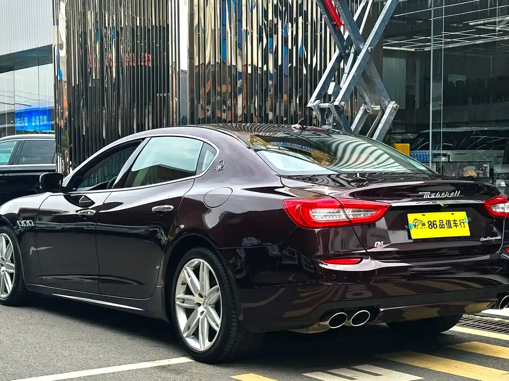 Maserati Quattroporte — миниатюра 4