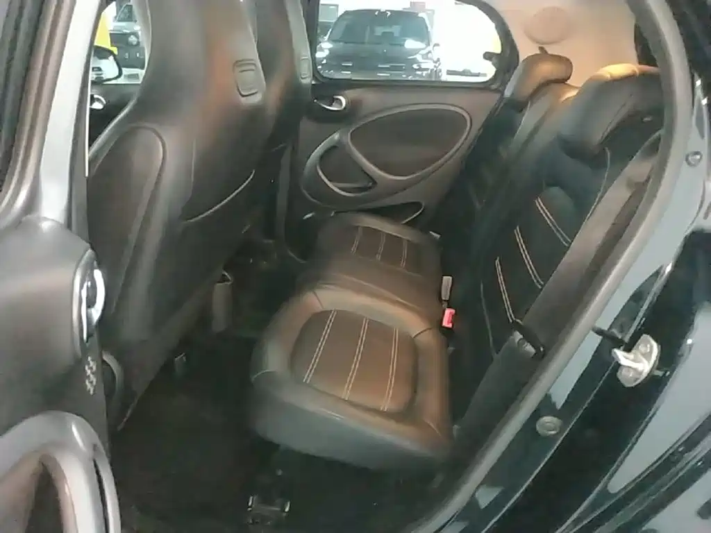 smart Smart Forfour — миниатюра 17