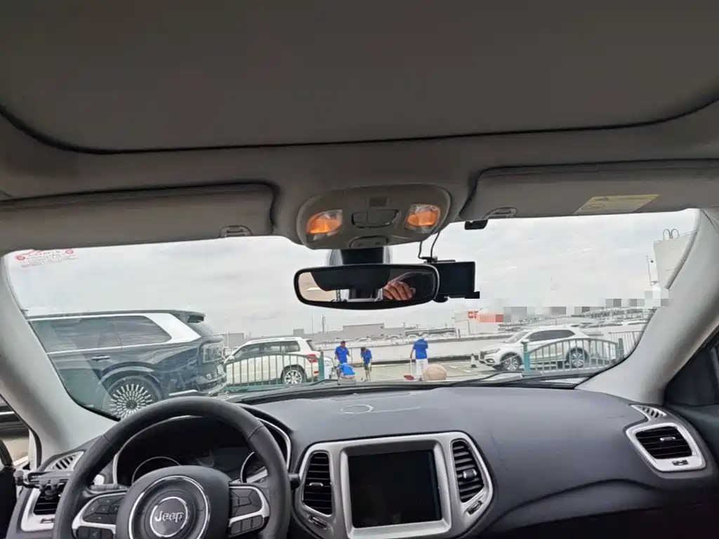 Jeep Compass — миниатюра 18