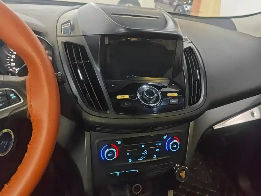 Ford Kuga — миниатюра 13