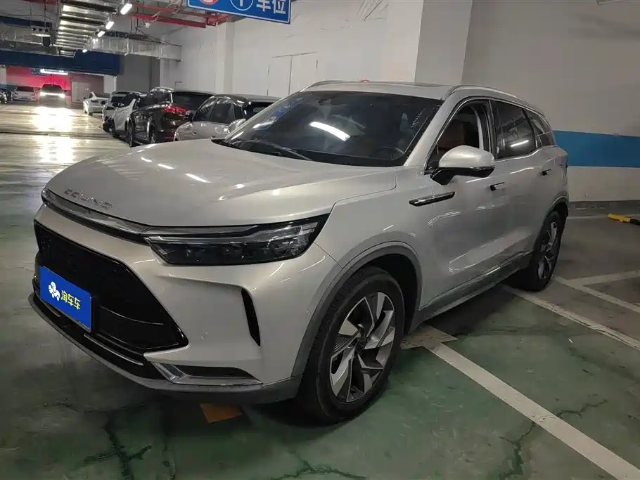 Купить BAIC X7