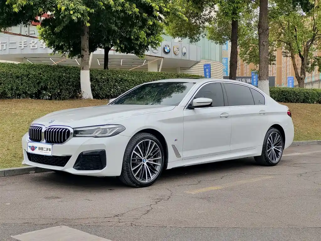 BMW 5 Series 2023
