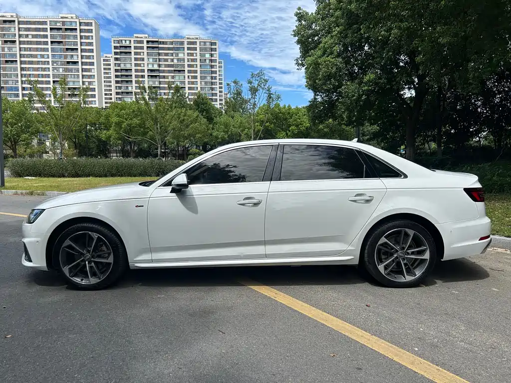 Audi A4L — миниатюра 4