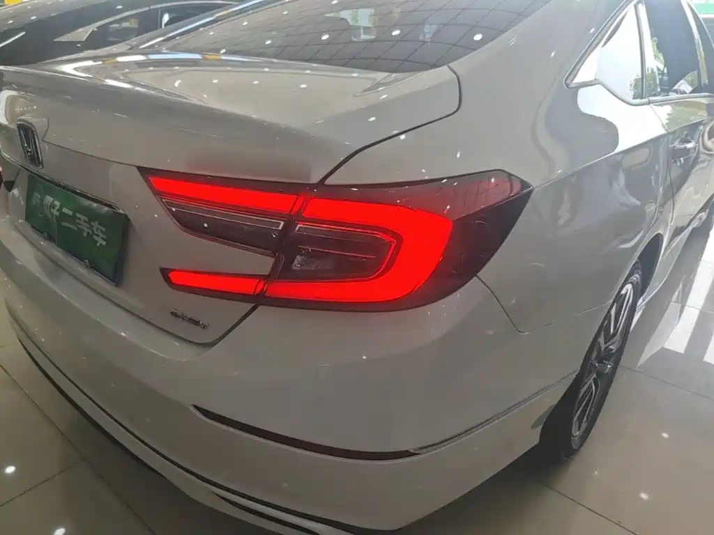 Honda Accord — миниатюра 8