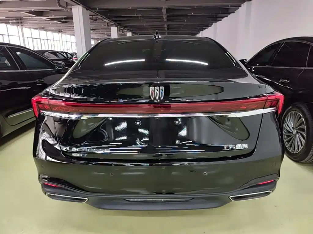 Buick LaCrosse — миниатюра 6