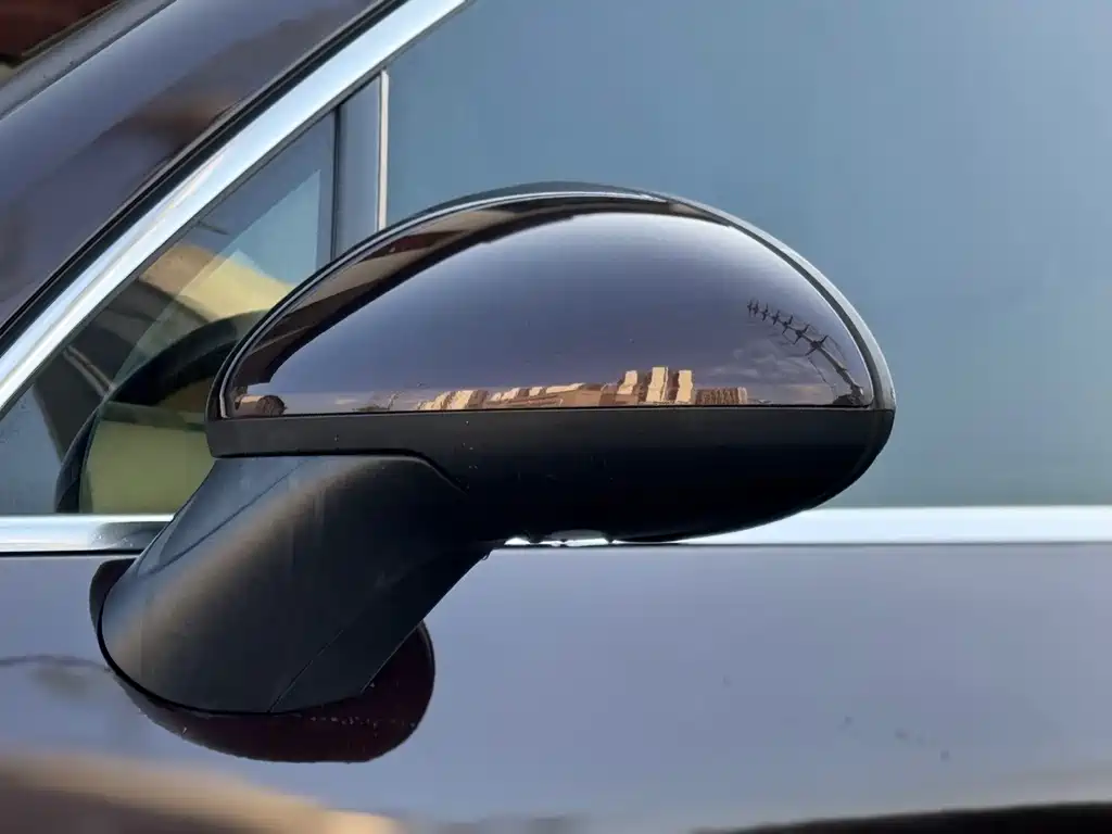 Porsche Cayenne — миниатюра 25