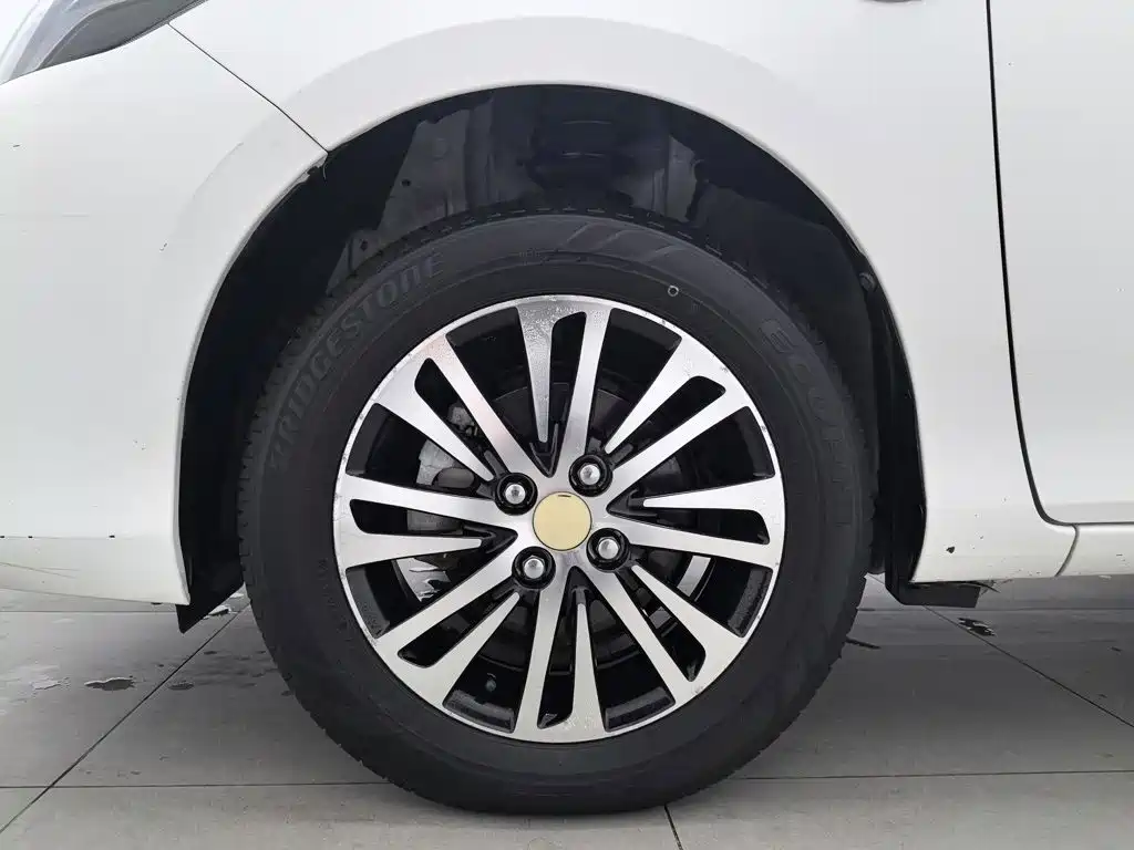 Toyota Vios FS — миниатюра 17