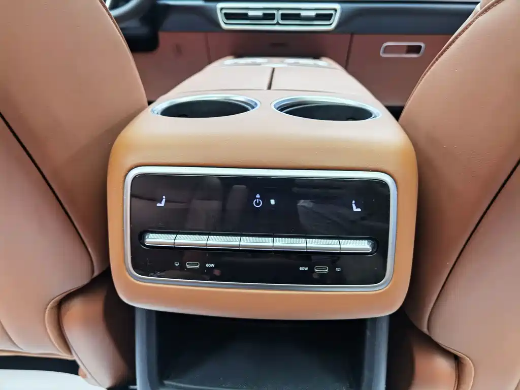 Li Auto Li L8 — миниатюра 19