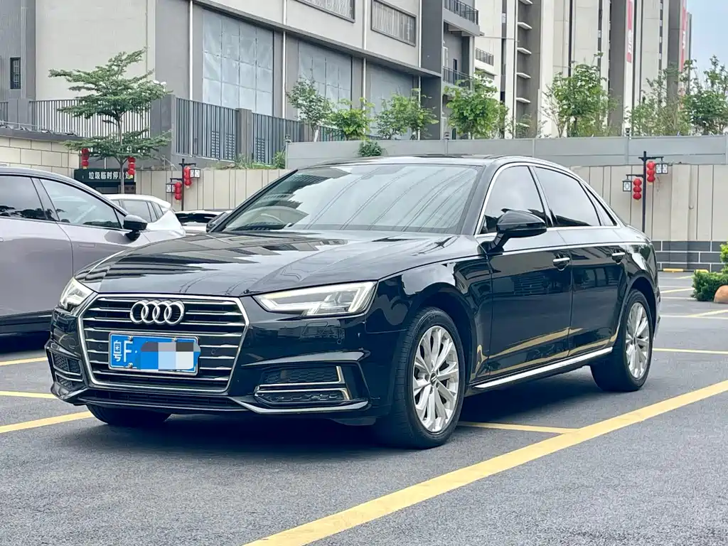 Audi A4L 2019