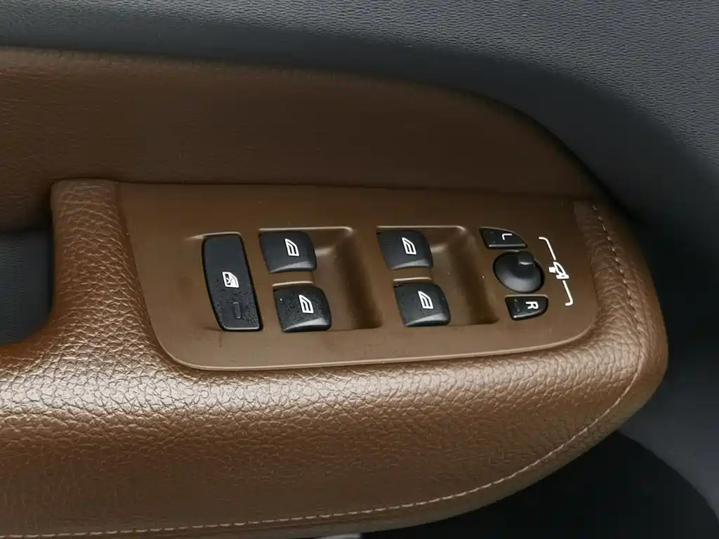 Volvo XC60 — миниатюра 9