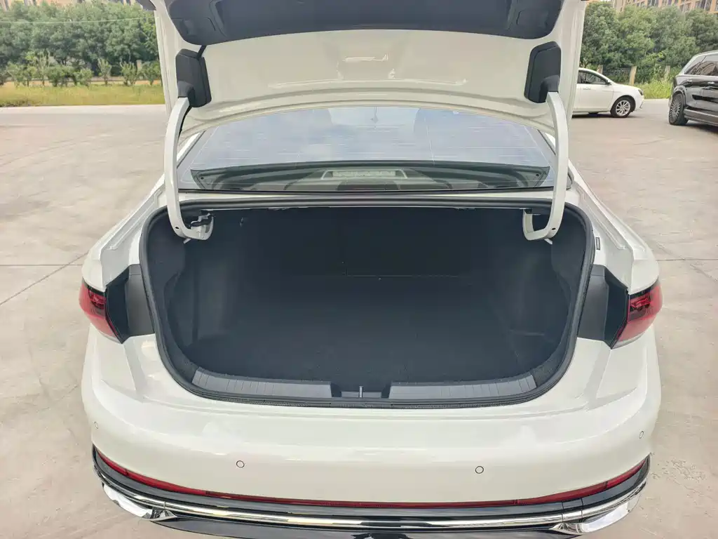 Volkswagen Sagitar — миниатюра 10