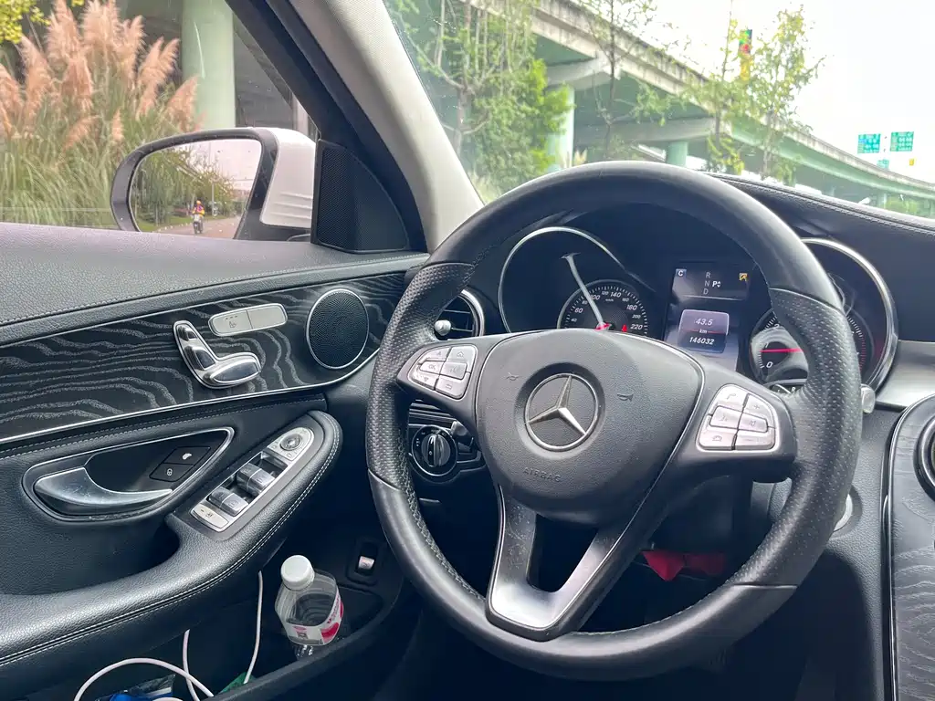 Mercedes-Benz C-Class — миниатюра 11