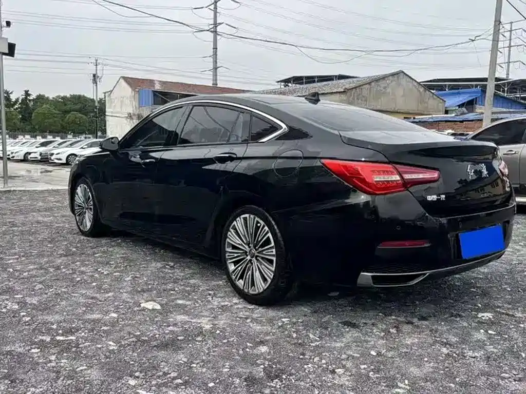 Hongqi Hongqi H5 — миниатюра 9