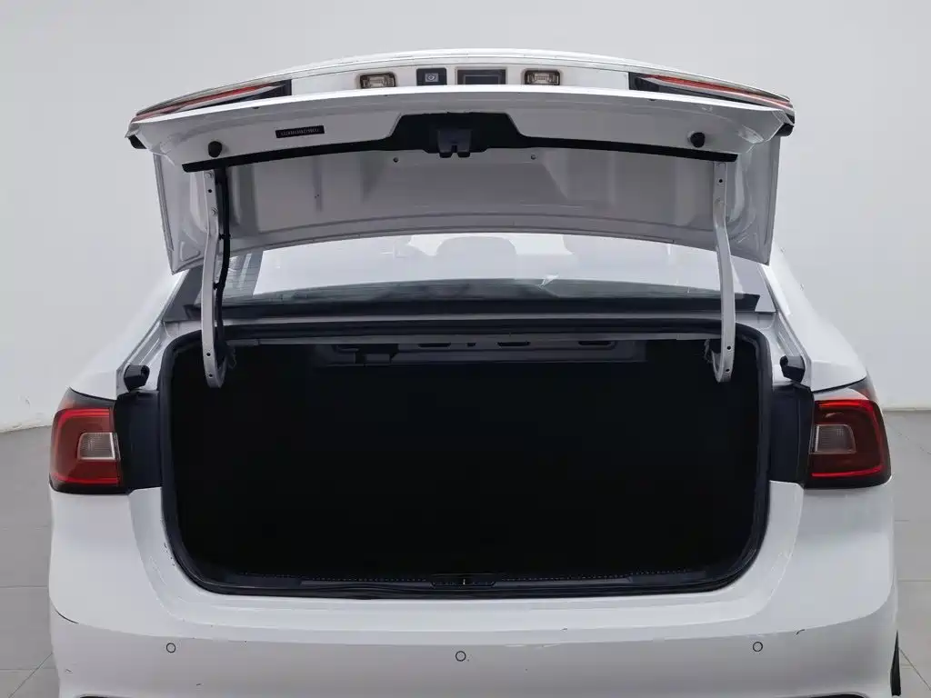 Roewe i5 — миниатюра 16