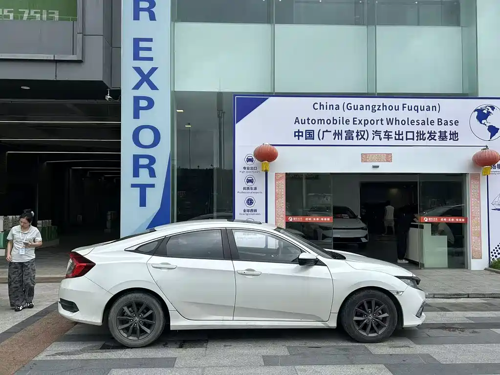 Honda Civic — миниатюра 4