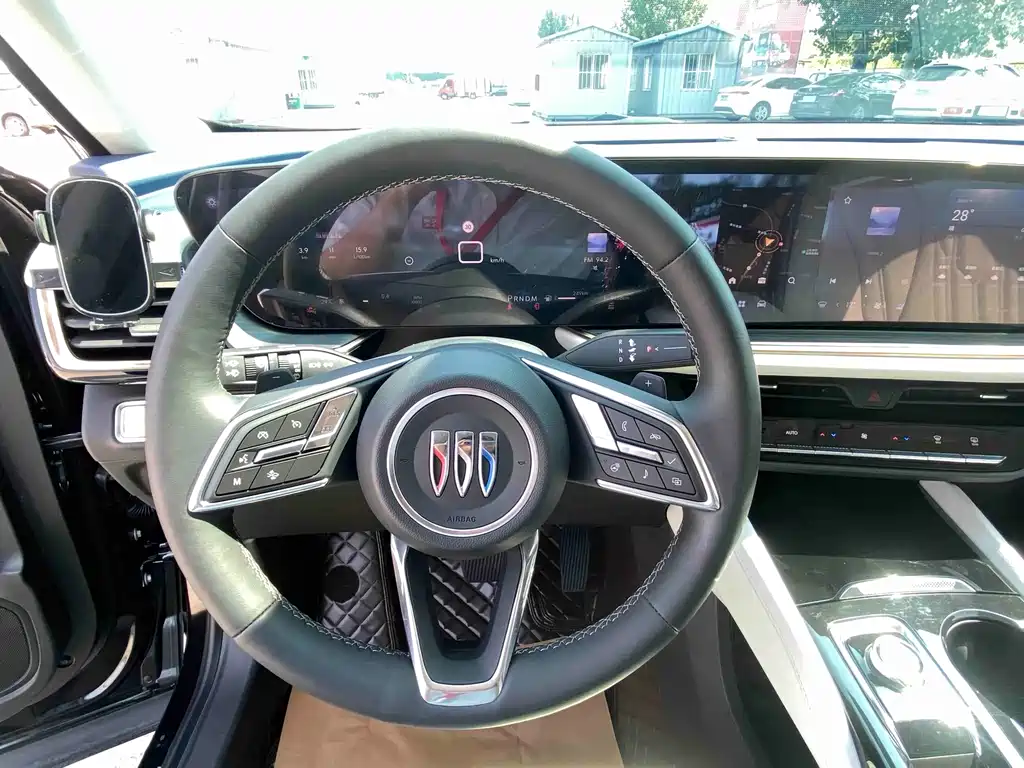 Buick Envision Plus — миниатюра 9
