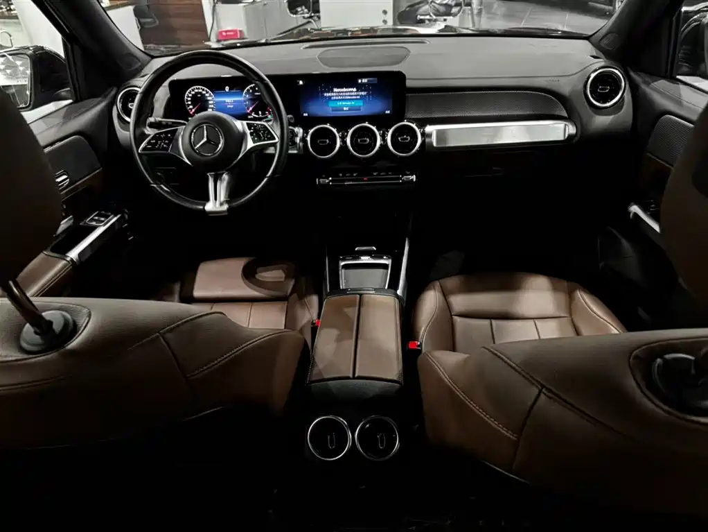 Mercedes-Benz GLB — миниатюра 17