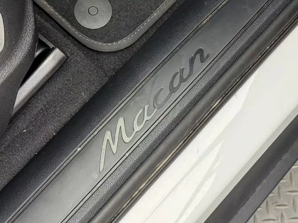 Porsche Macan — миниатюра 9
