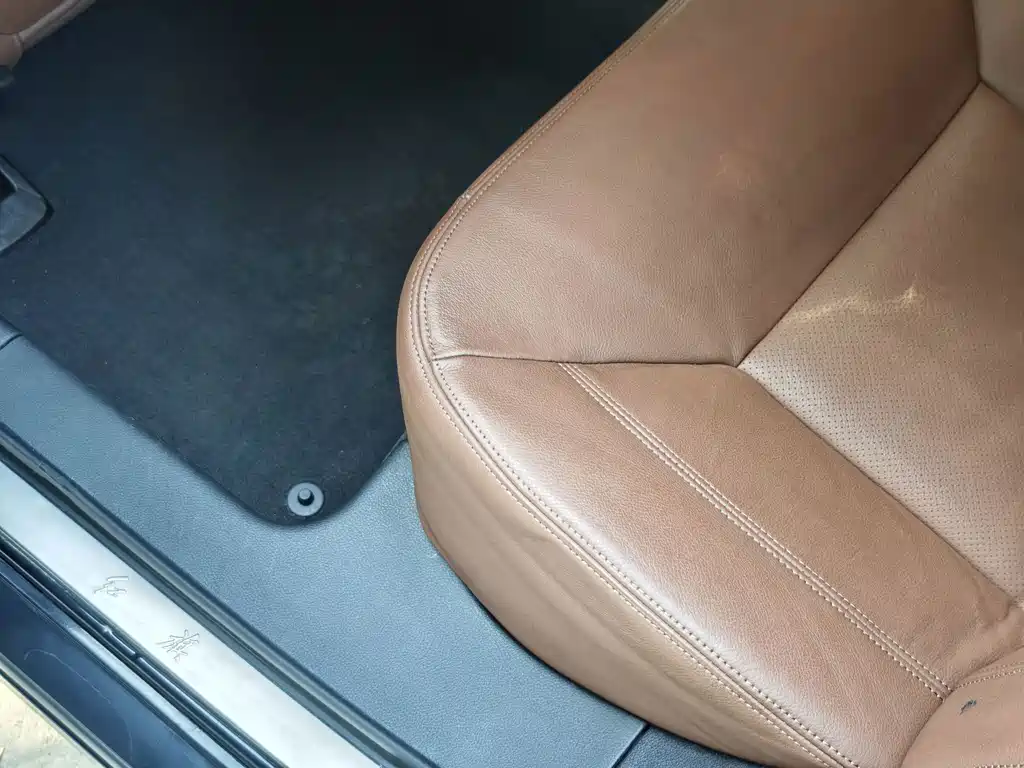 Hongqi Hongqi H7 — миниатюра 16
