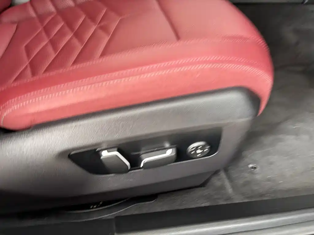 BMW 5 Series — миниатюра 28
