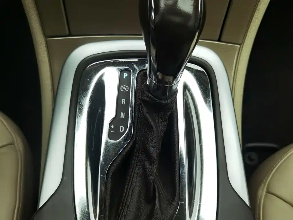 Buick Regal — миниатюра 13