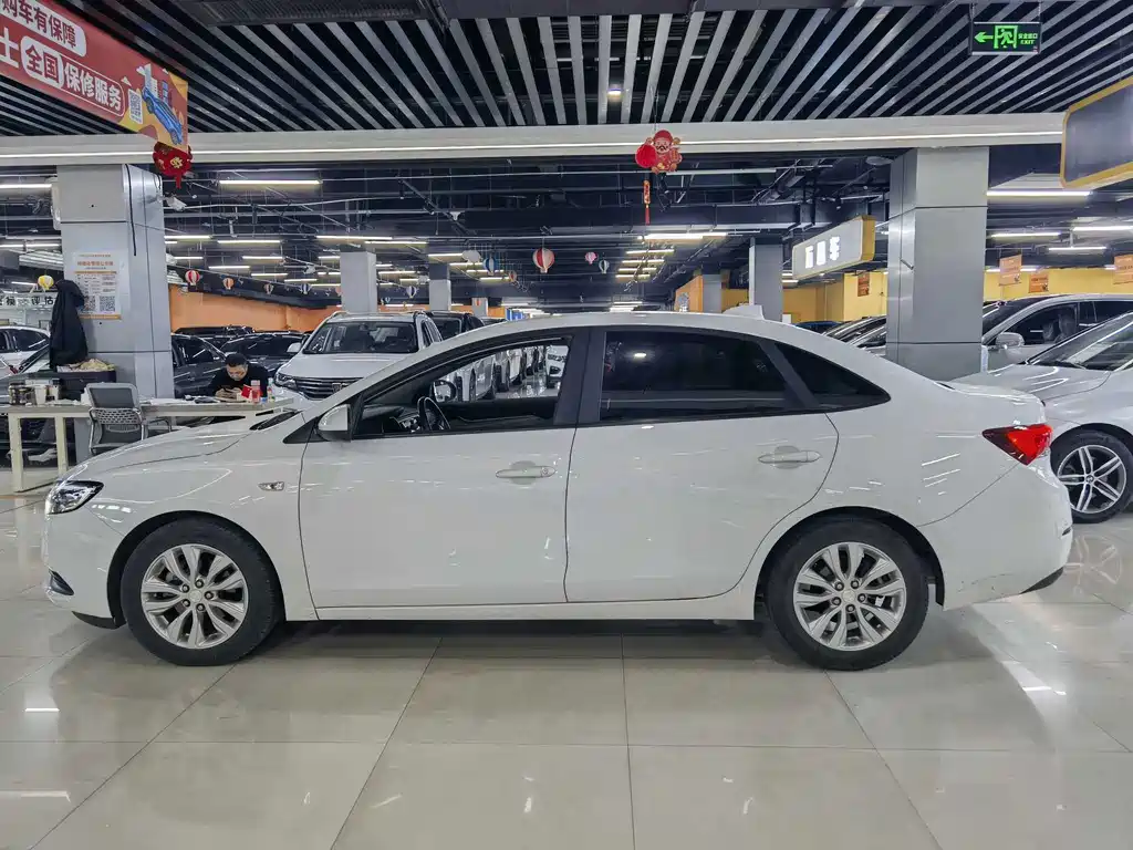 Buick Excelle — миниатюра 2