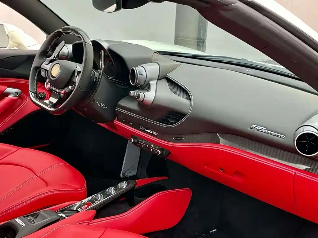 Ferrari F8 — миниатюра 6