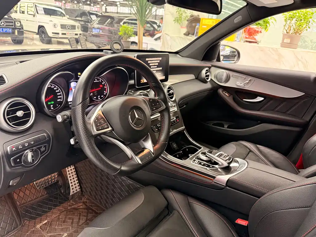 Mercedes-Benz GLC AMG — миниатюра 10