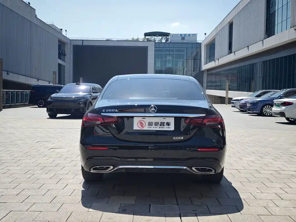 Mercedes-Benz E-Class — миниатюра 22