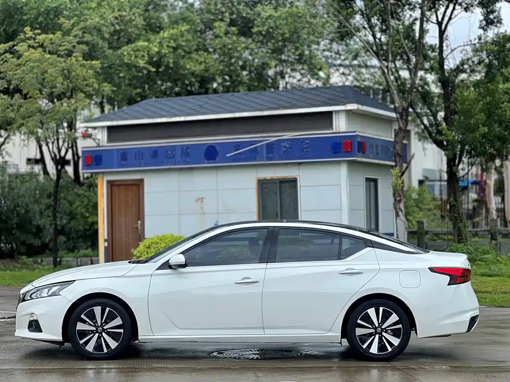 Nissan Teana — миниатюра 6