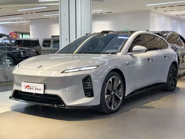 2025 Nio ET5