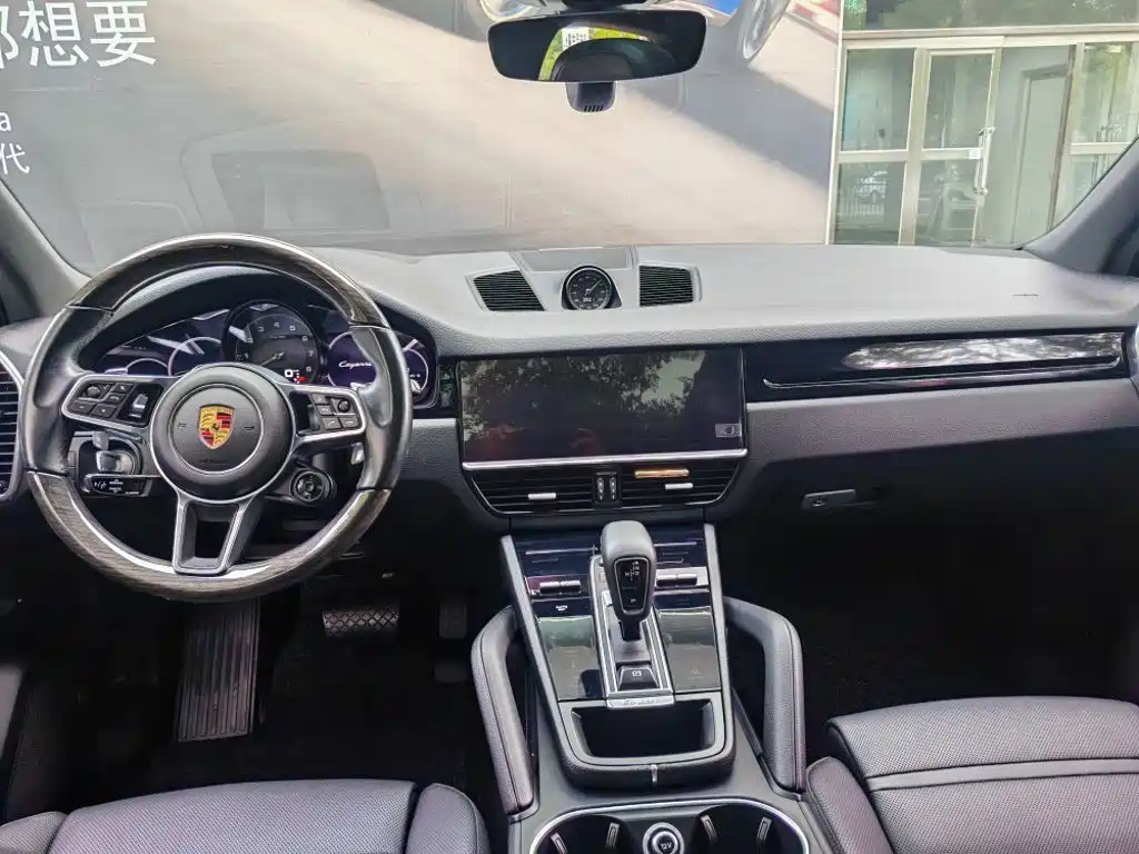 Porsche Cayenne Hybrid — миниатюра 5