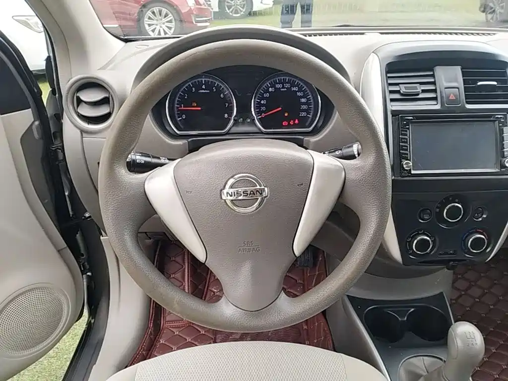Nissan Sunny — миниатюра 11