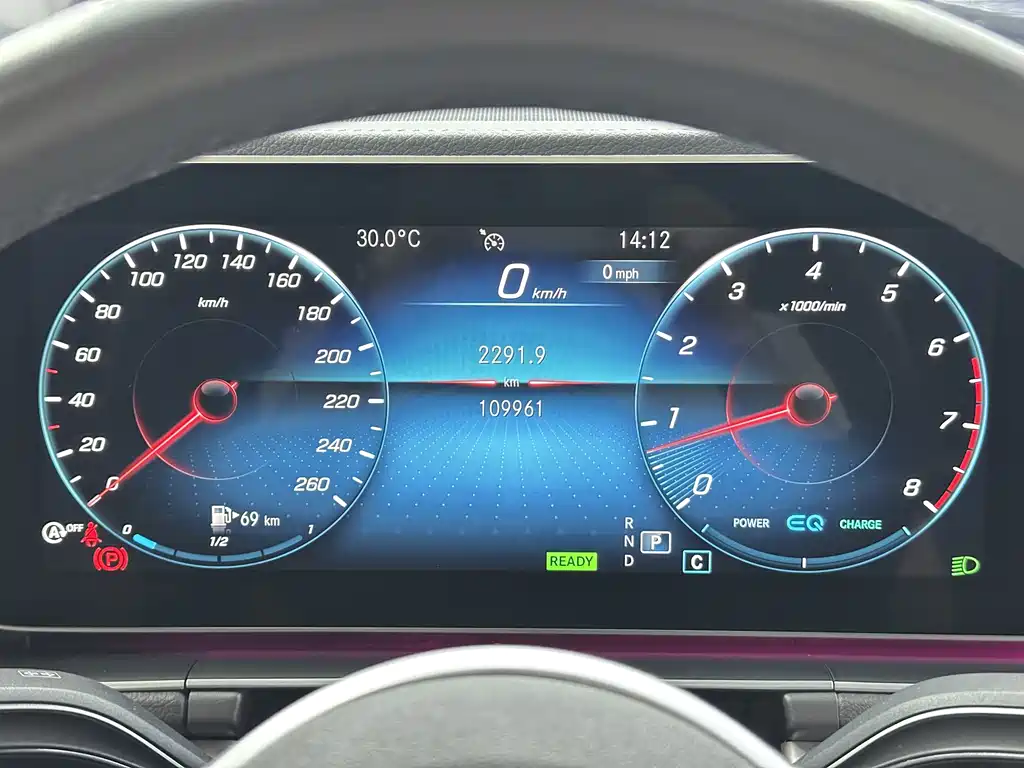 Mercedes-Benz GLE (Import) — миниатюра 20