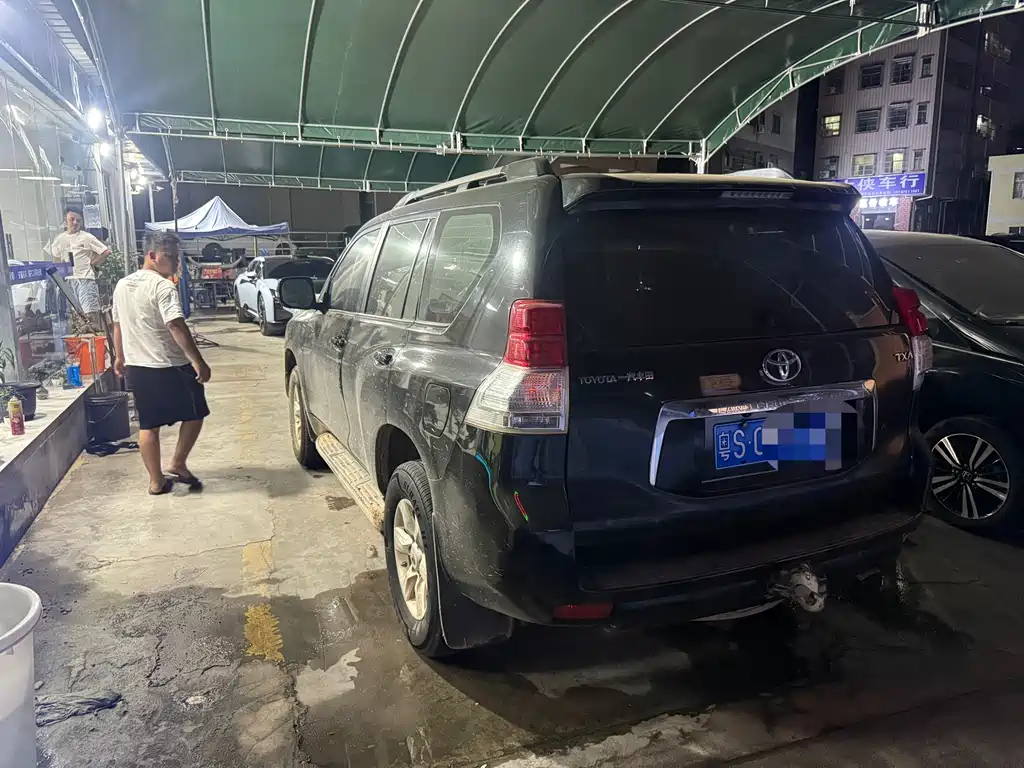 Toyota Land Cruiser Prado 2010 4.0L AT TX-L