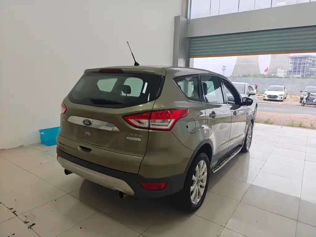 Ford Kuga — миниатюра 16