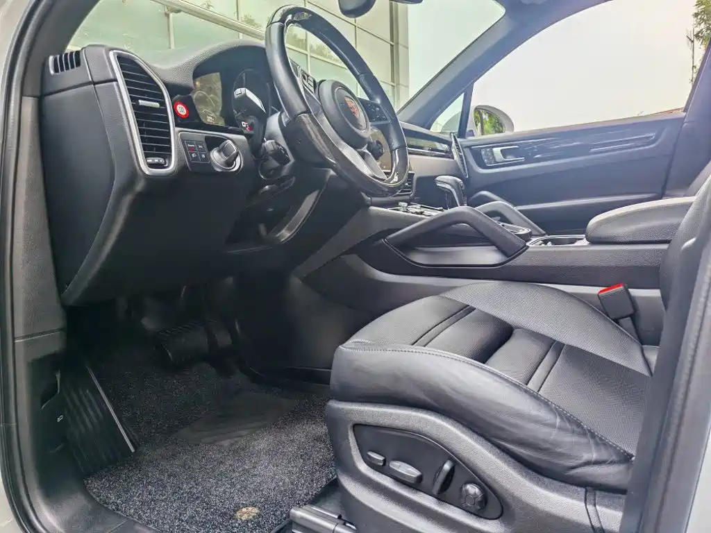 Porsche Cayenne Hybrid — миниатюра 6
