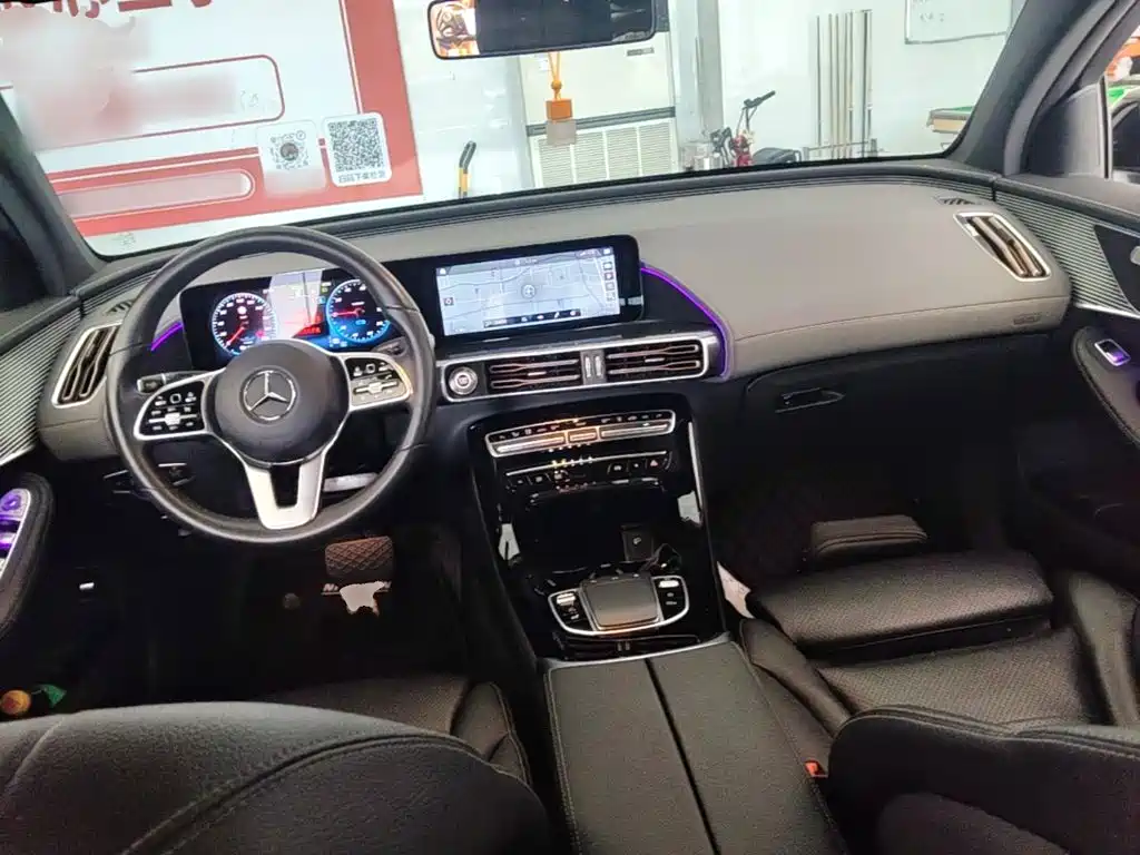 Mercedes-Benz EQC — миниатюра 10