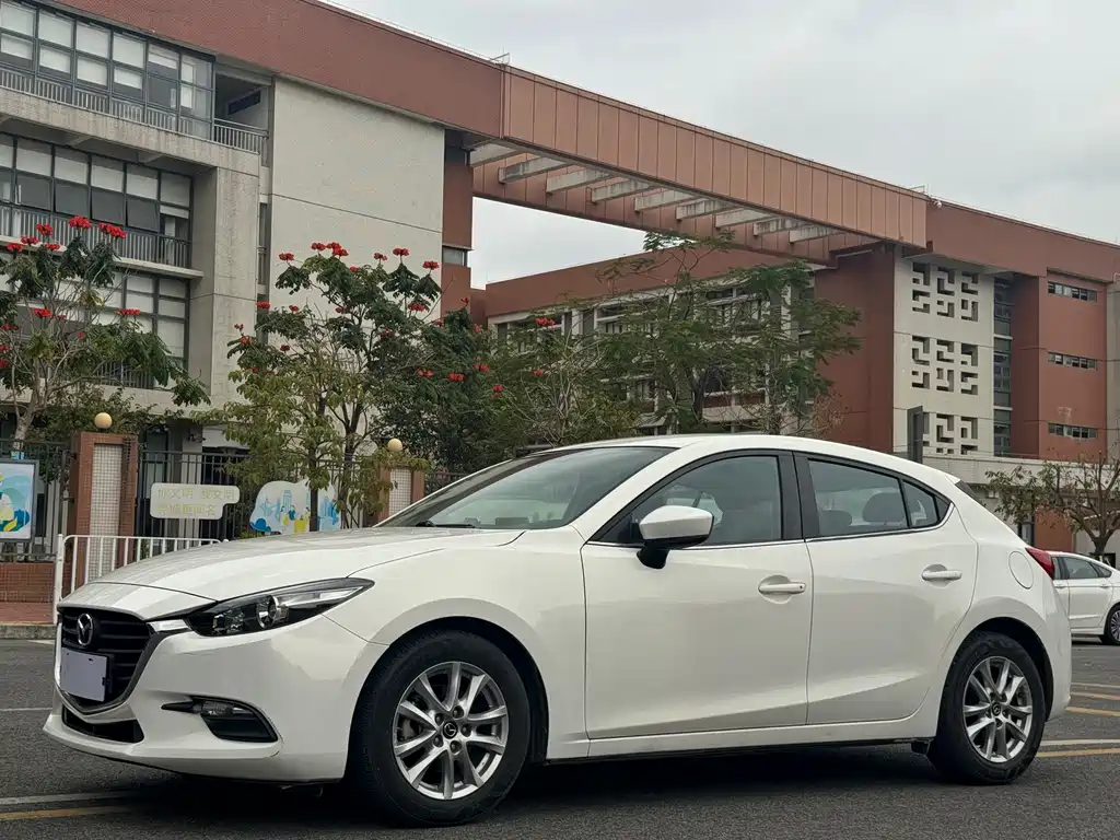 Mazda 3 Axela 2018