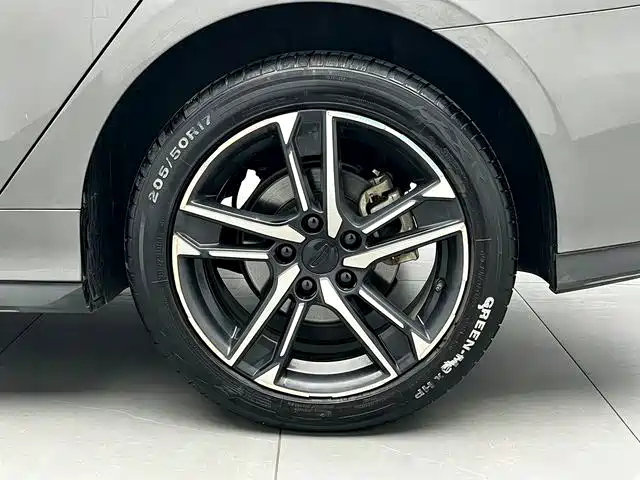 Geely Binrui — миниатюра 19