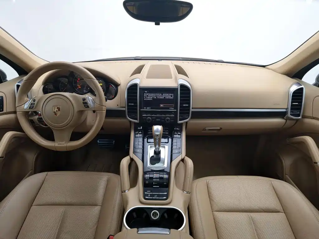 Porsche Cayenne — миниатюра 5