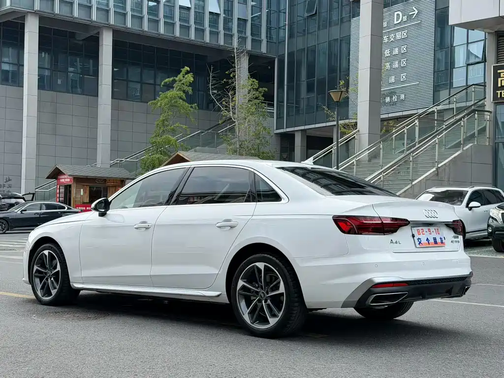 Audi A4L — миниатюра 7