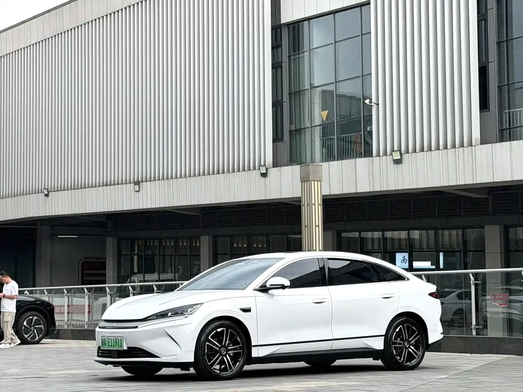 BYD Qin L